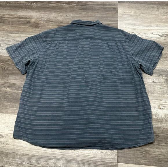 Carhartt Blue Striped Men 2XL Loose Short Sleeve Button Down Chambray Work Shirt - Picture 2 of 10